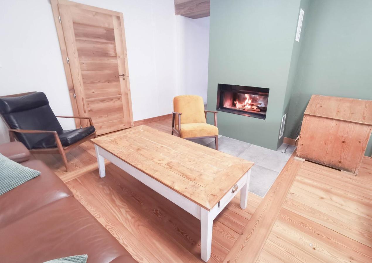 Les Repaires Hotel Nans-sous-Sainte-Anne ภายนอก รูปภาพ