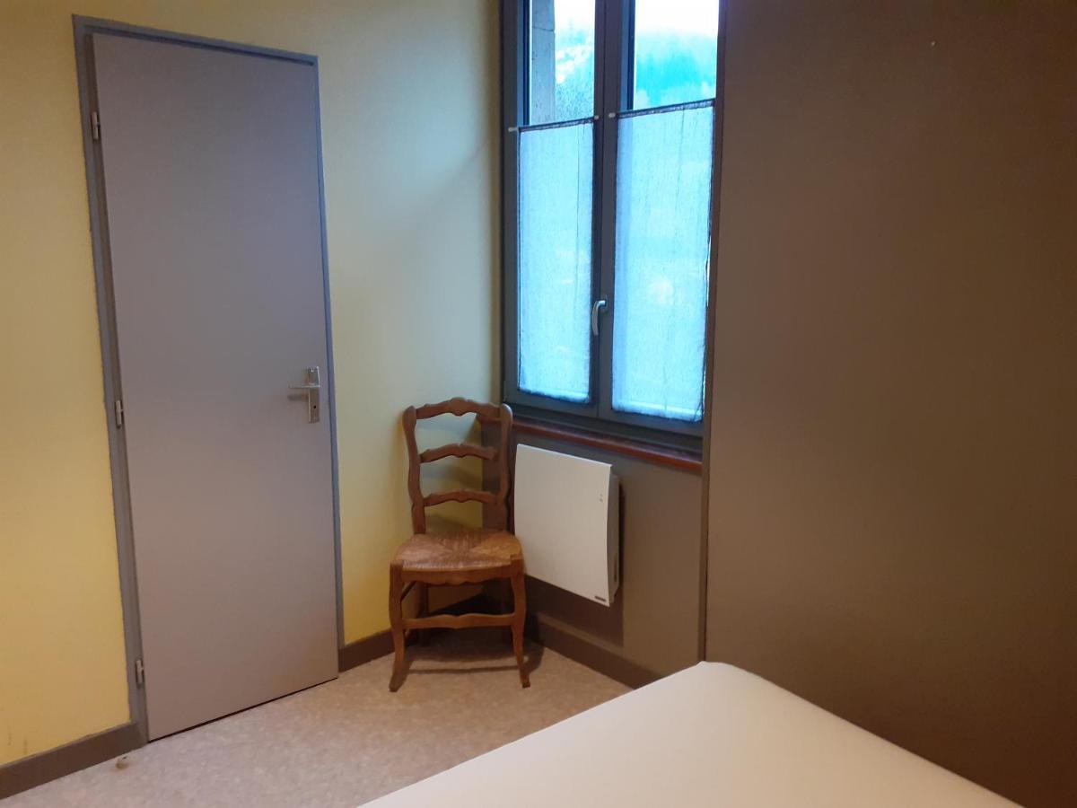 Les Repaires Hotel Nans-sous-Sainte-Anne ภายนอก รูปภาพ