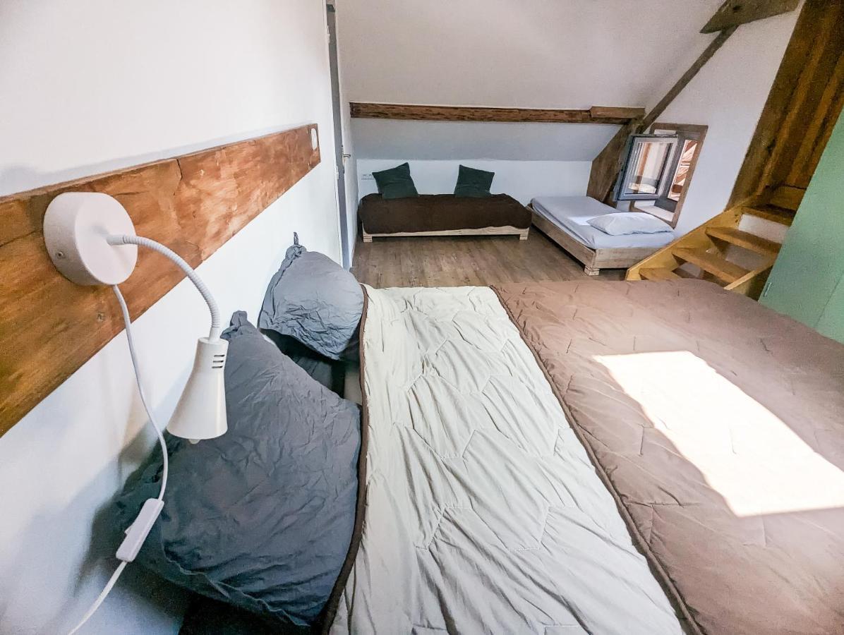 Les Repaires Hotel Nans-sous-Sainte-Anne ภายนอก รูปภาพ