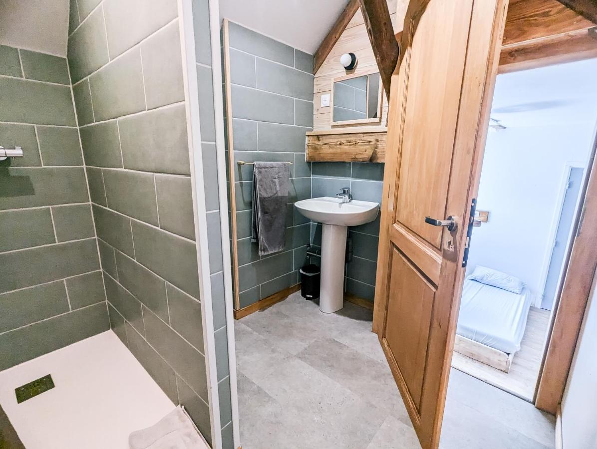 Les Repaires Hotel Nans-sous-Sainte-Anne ภายนอก รูปภาพ