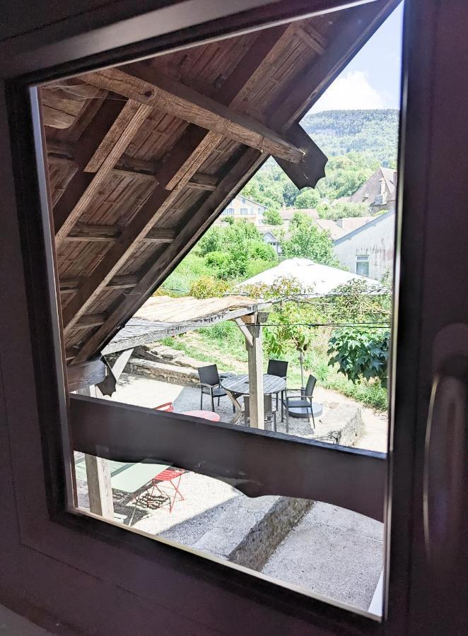 Les Repaires Hotel Nans-sous-Sainte-Anne ภายนอก รูปภาพ