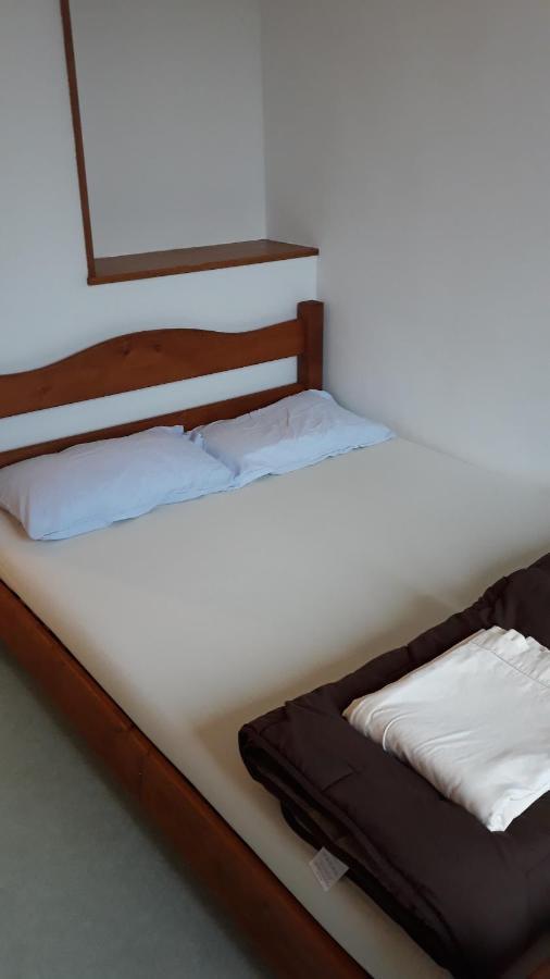 Les Repaires Hotel Nans-sous-Sainte-Anne ภายนอก รูปภาพ